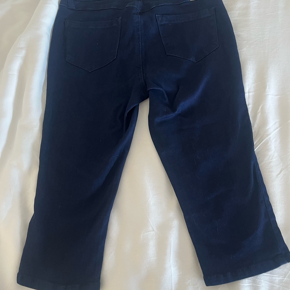 1822 Denim Deep Blue Capri Length Cropped Jeans - Picture 2 of 6